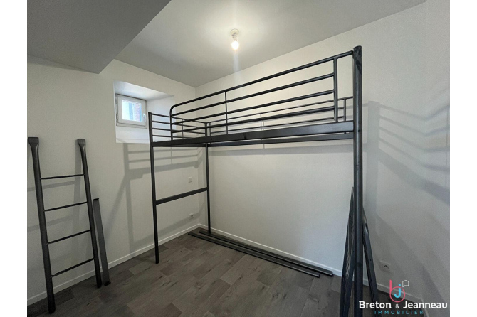 LAVAL - 1 pièce(s) - 15.4 m2