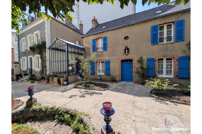Propriété à Laval proche du centre ville