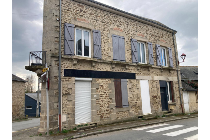 Maison à Courcité