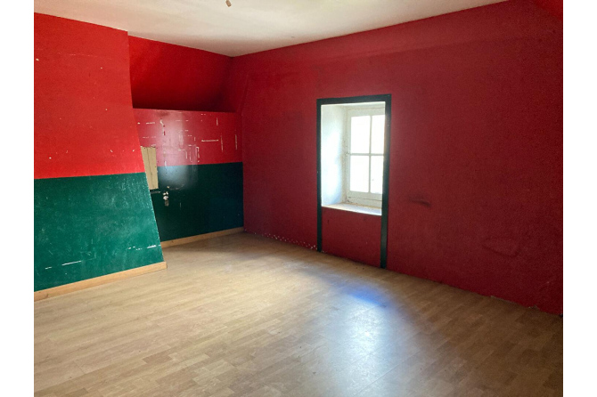 Maison à Courcité