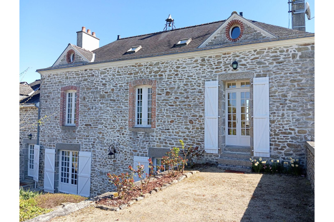 Propriété en pierres - Secteur Mayenne