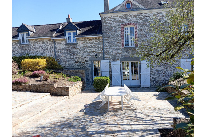 Propriété en pierres - Secteur Mayenne