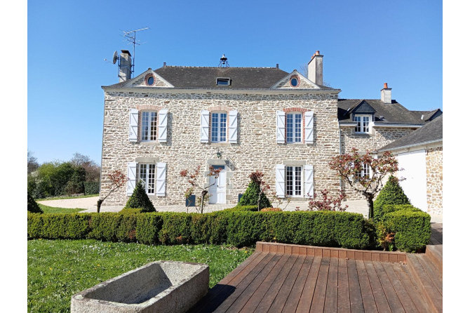 Propriété en pierres - Secteur Mayenne