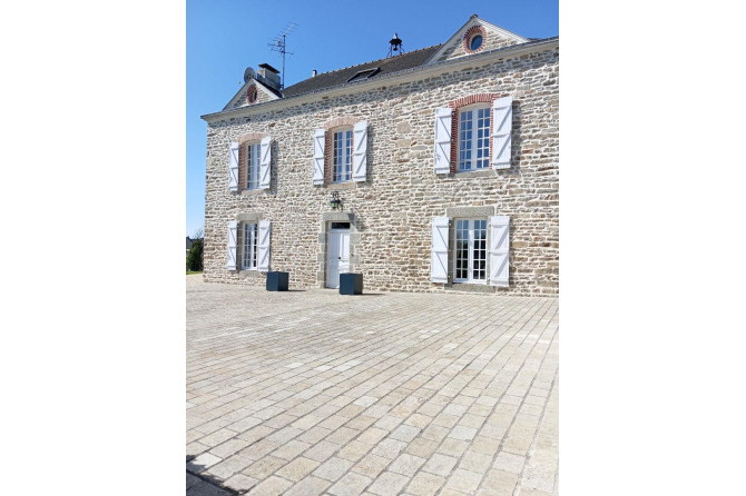 Propriété en pierres - Secteur Mayenne