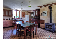 Maison sur 1,5 ha secteur Bais