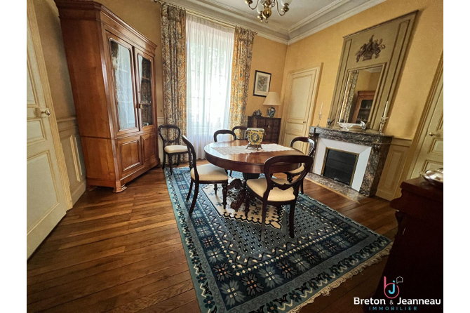 Maison de ville rive gauche à Laval