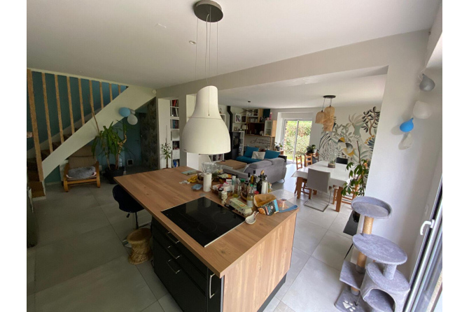 Propriété à L'Huisserie