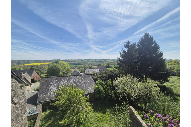 Jolie maison de bourg secteur Bais