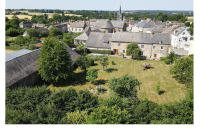 Ancien Presbytère proche de Javron les Chapelles