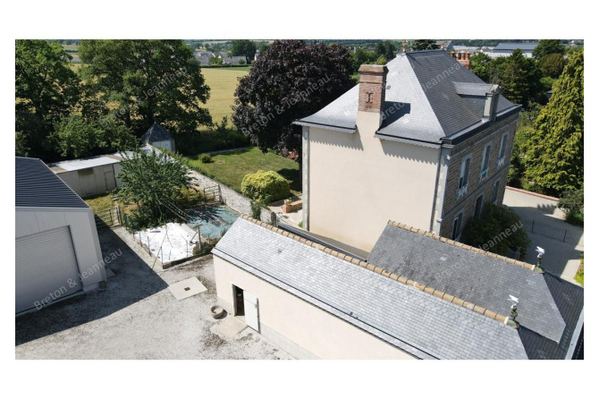 Maison avec dépendances à Javron Les Chapelles