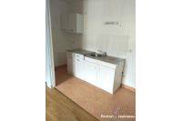 APPARTEMENT F2 à MONTSURS CENTRE VILLE