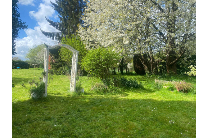 Maison en pierres à Chantrigné