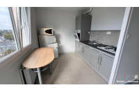 Apartment with parking in the Hilard district of Laval