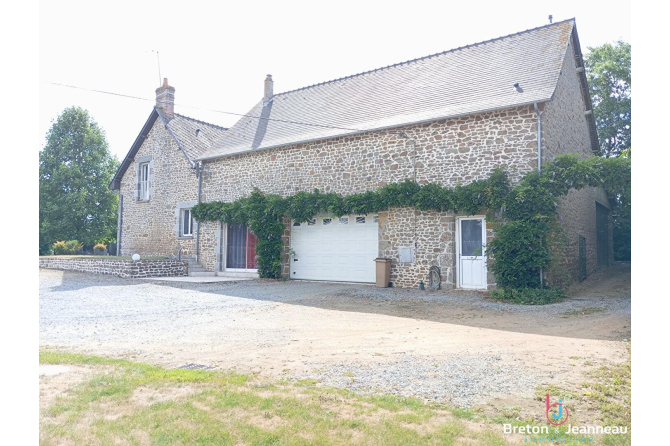 Longère en pierres sans voisins secteur Mayenne