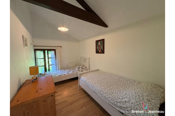 Ensemble de deux maisons sur 1 ha 56 à Carelles