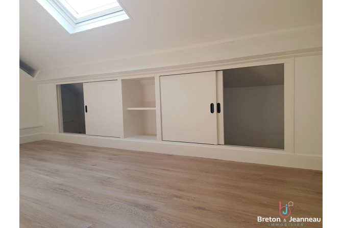 Appartement avec parking à Fougères