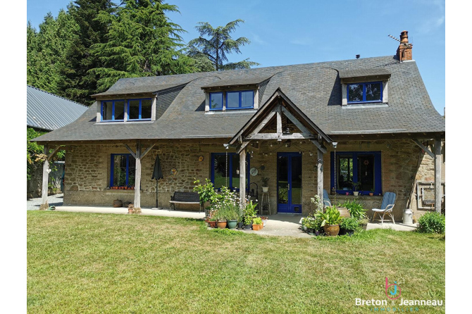 Maison sur 1,5 ha secteur Bais