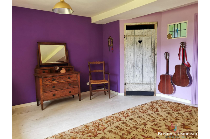 Maison sur 1,5 ha secteur Bais
