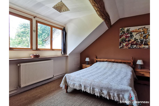 Maison sur 1,5 ha secteur Bais