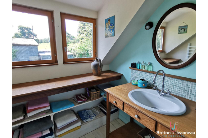 Maison sur 1,5 ha secteur Bais