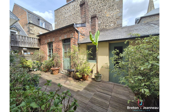 Maison avec local à La Ferté Macé