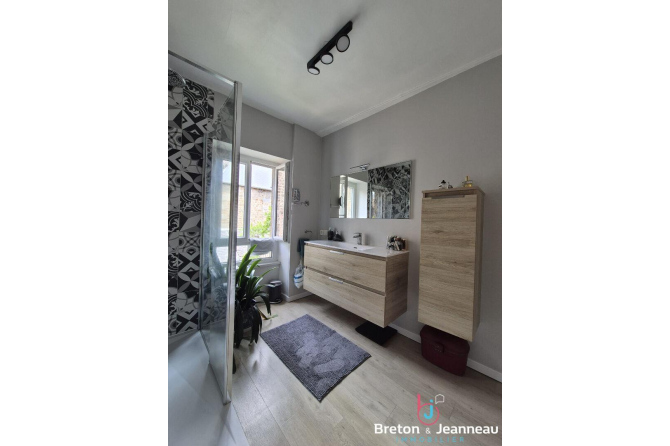 Maison avec local à La Ferté Macé