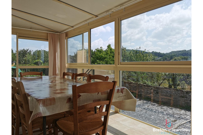 Pavillon sur sous-sol à Bais