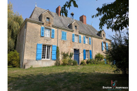 Ancien presbytère du XVe siècle, pierres et caractère