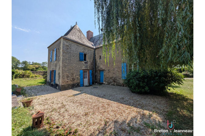 Ancien presbytère du XVe siècle, pierres et caractère