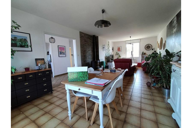 Maison sur près d'un hectare secteur Meslay-Du-Maine