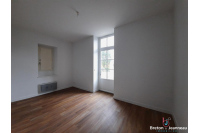 Appartement Le Genest Saint Isle 3 pièce(s) 73 m2