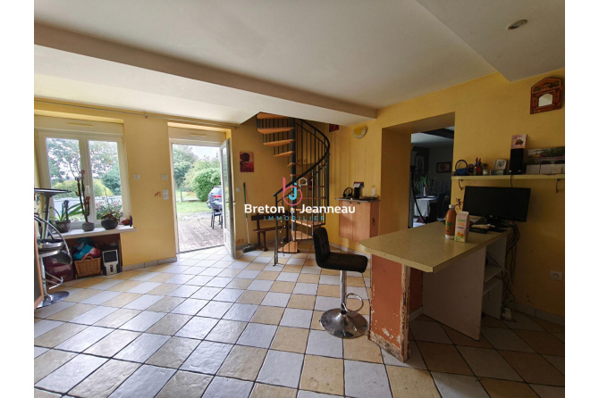 Maison en campagne à Javron Les Chapelles 6 pièce(s) 139 m2