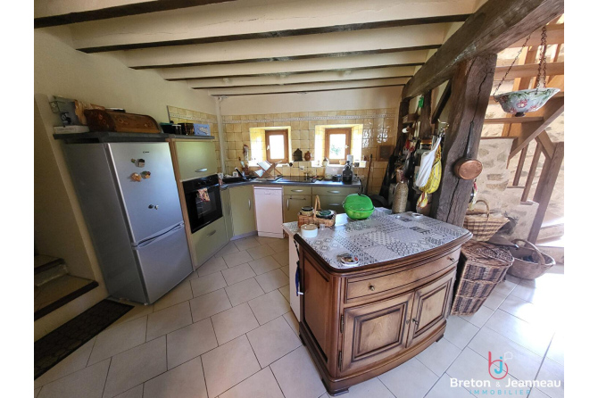 Maison en pierre AXE EVRON / MONTSURS