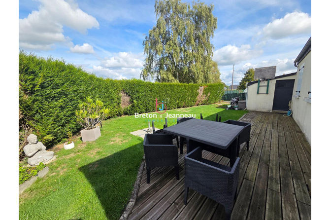 Maison Evron 4 pièce(s) 93 m2