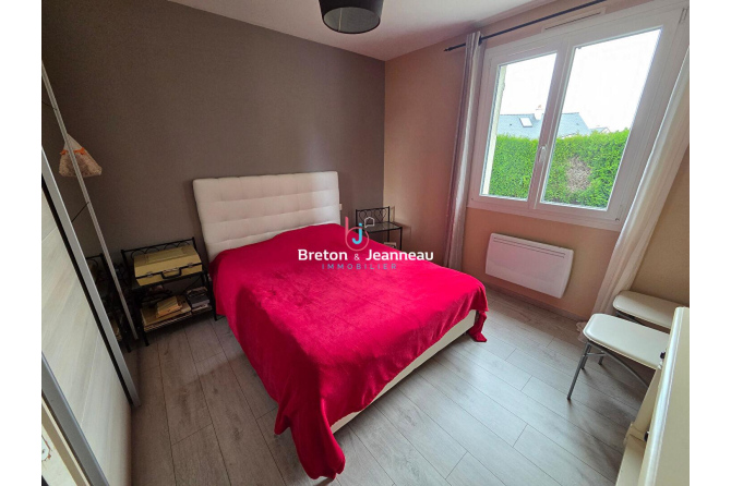 Maison Evron 4 pièce(s) 93 m2