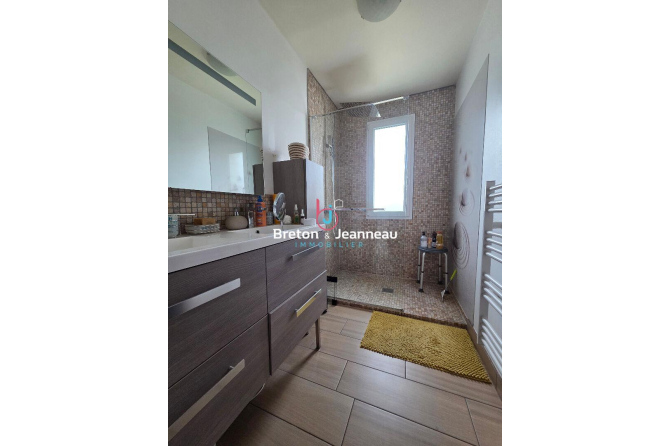 Maison Evron 4 pièce(s) 93 m2