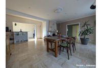 Grande maison familiale de 240 m² avec dépendance aménagée, Terrain clos de 1 100 m²