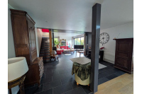 Maison d'environ 185m² à Nuillé sur Vicoin