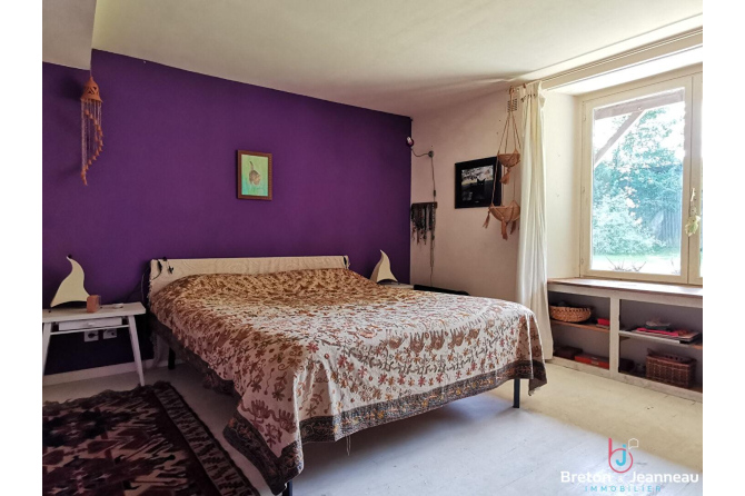 Maison sur 1,5 ha secteur Bais