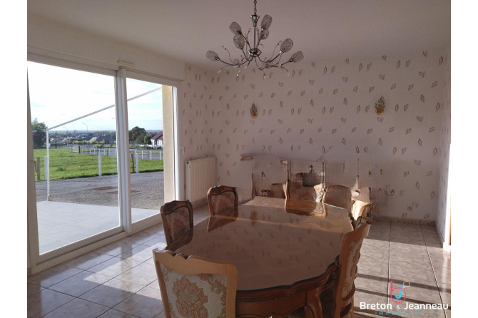 PAVILLON F3 à EVRON