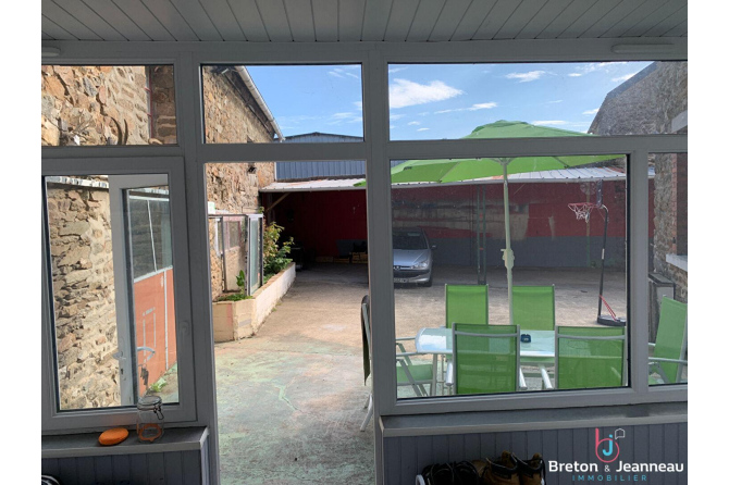 Maison Mayenne 6 pièce(s) 160 m2