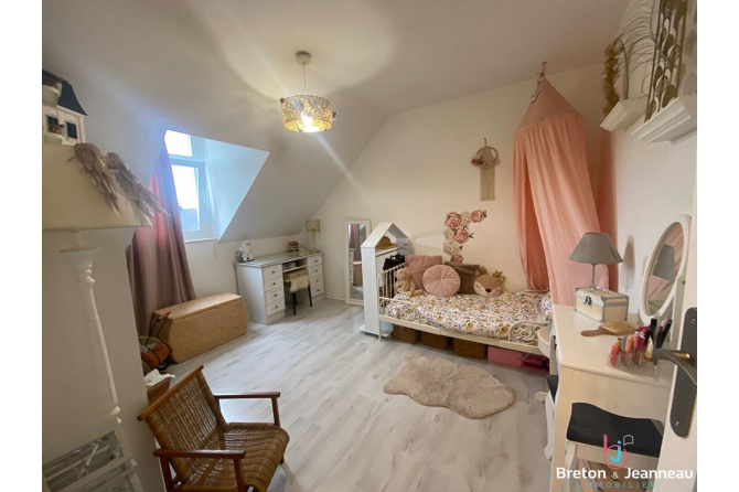 Maison 94 m² à Fougères avec jardin et garage