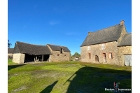 Maison  à rénover à Saint Christophe des Bois , dépendances, grand terrain