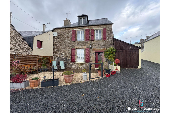 Maison à Fougerolles-du-Plessis