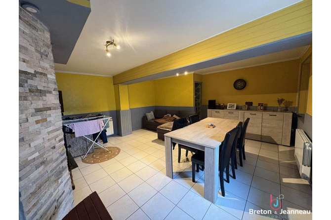 Maison Ernee 5 pièce(s) 90.41 m2