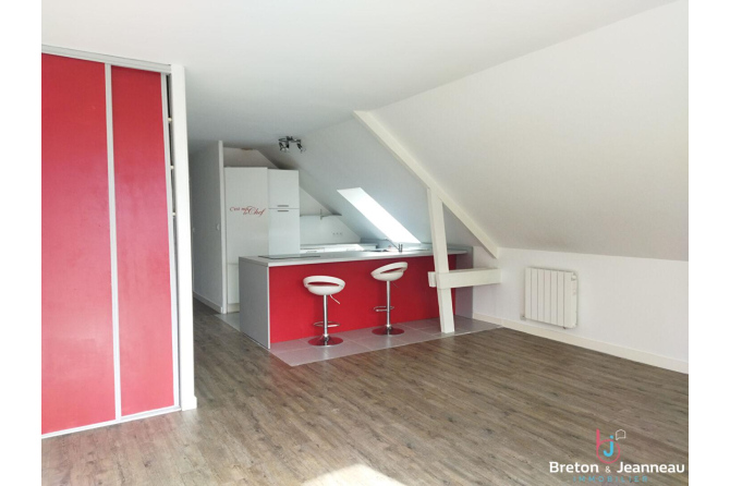 MAYENNE centre ville - T2 avec balcon à vendre