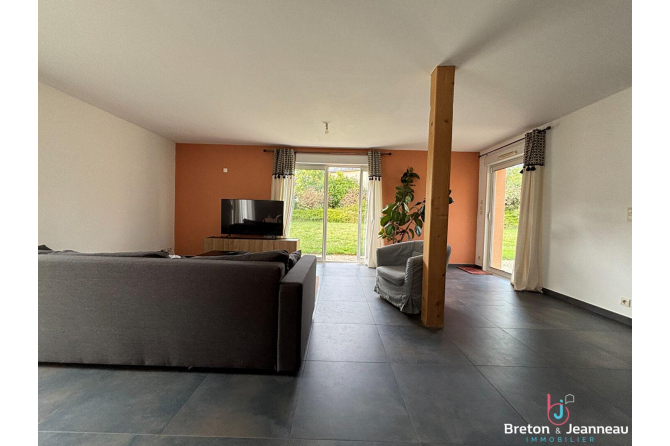 Maison Simple 6 pièce(s) 160 m2
