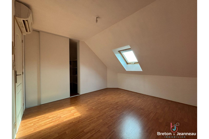 Maison Simple 6 pièce(s) 160 m2