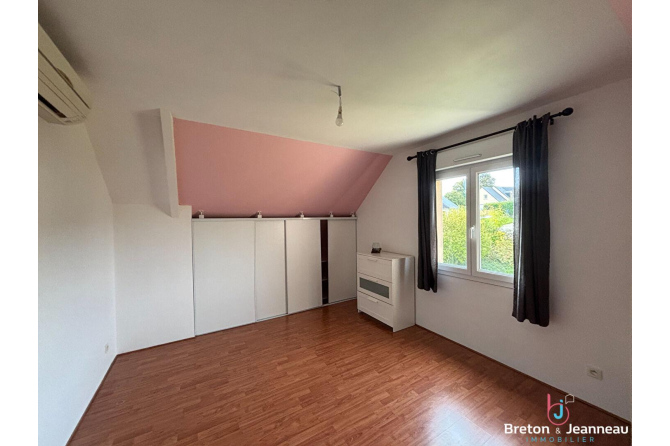 Maison Simple 6 pièce(s) 160 m2