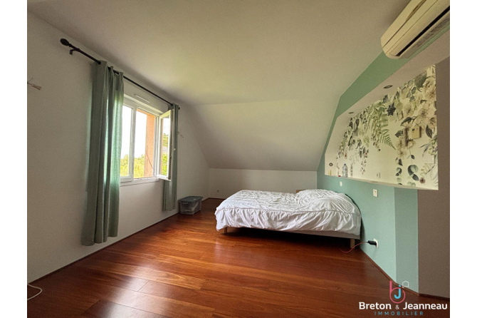 Maison Simple 6 pièce(s) 160 m2